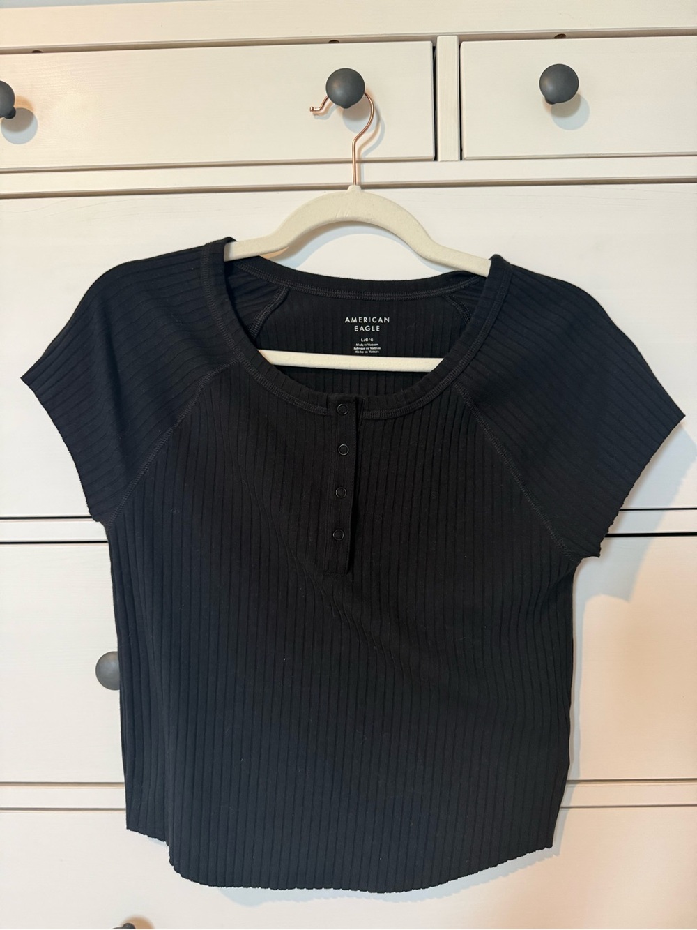 American Eagle Outfitters Black Ribbed Henley Crop Top